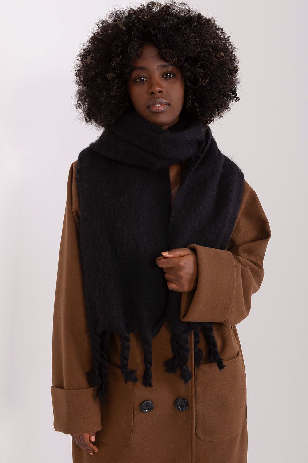  Shawl model 190585 AT 