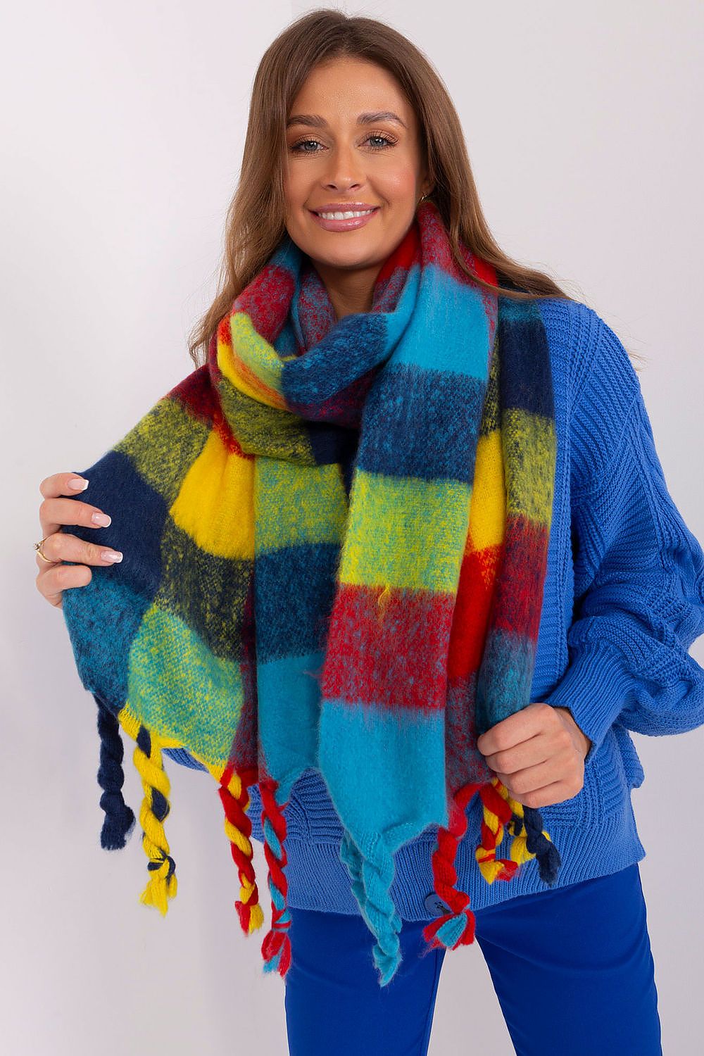  Shawl model 191715 AT 