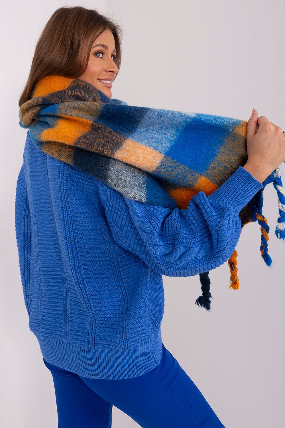  Shawl model 191716 AT 