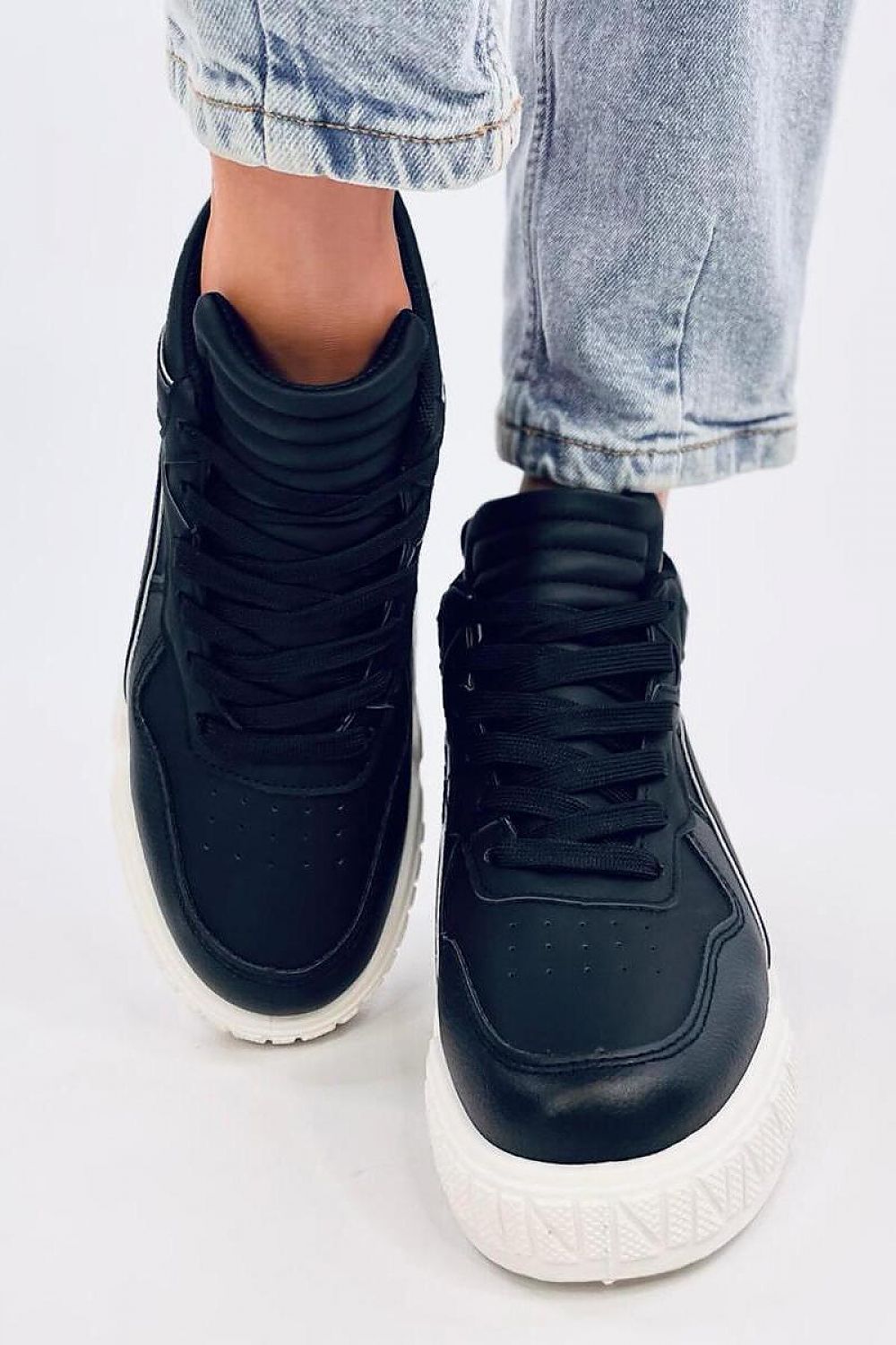  Sport Shoes model 195552 Inello 