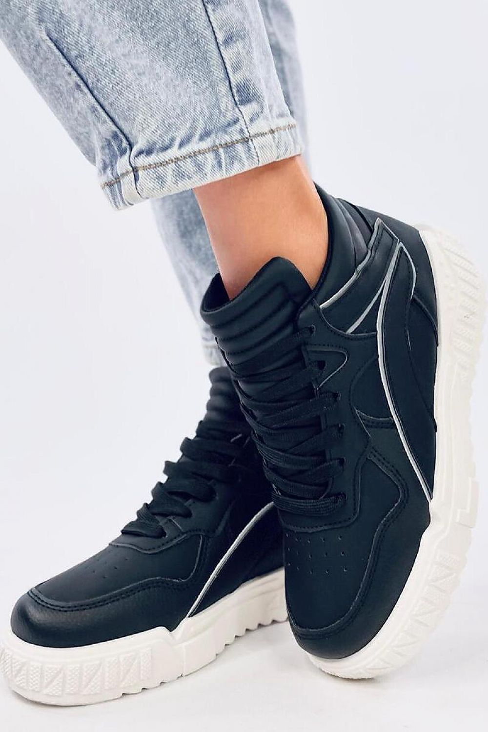  Sport Shoes model 195552 Inello 